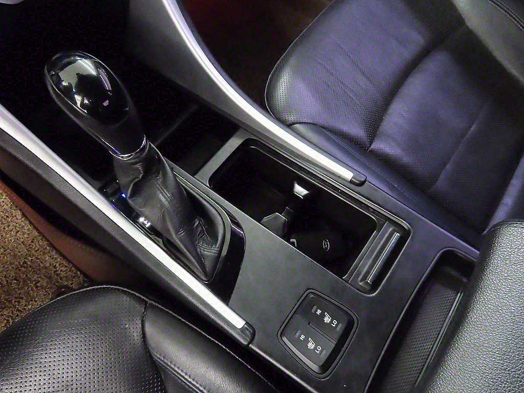 HYUNDAI Sonata - Vista 10