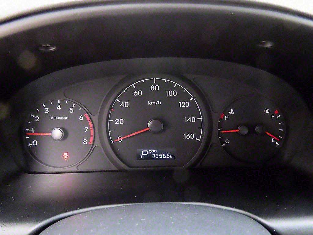 HYUNDAI Starex - Vista 10