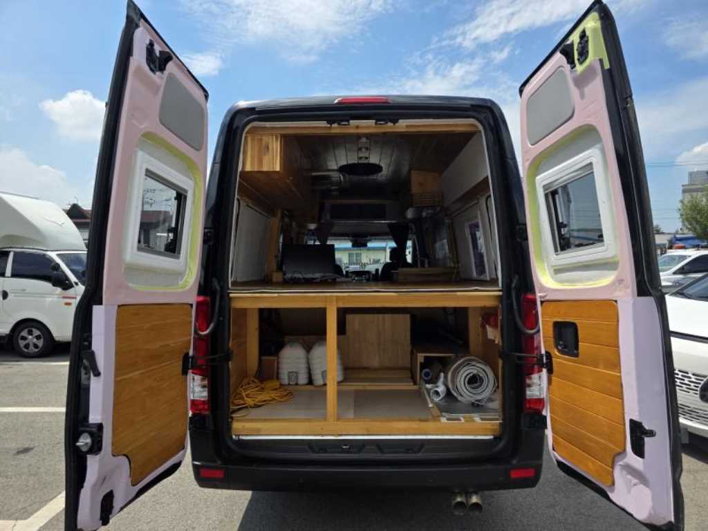 HYUNDAI Solati - Vista 7