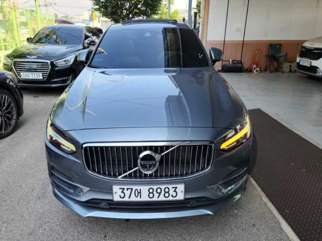 Volvo S90