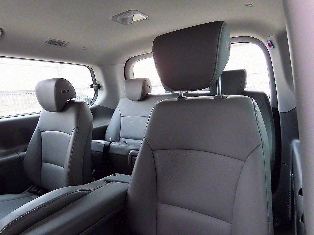 HYUNDAI Starex - Vista 7