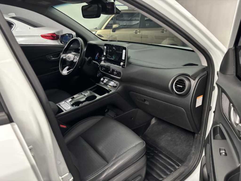 HYUNDAI Kona - Vista 6