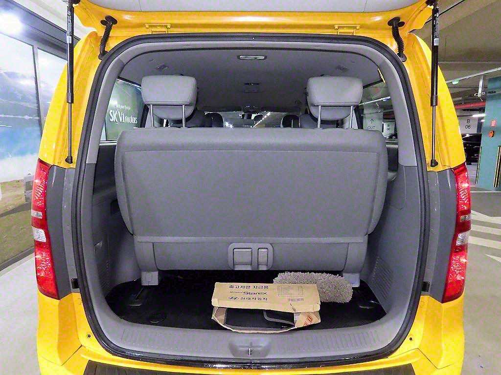 HYUNDAI Starex 2019 Amarillo - Importación desde Corea - HF Imports Iquique - Foto 17