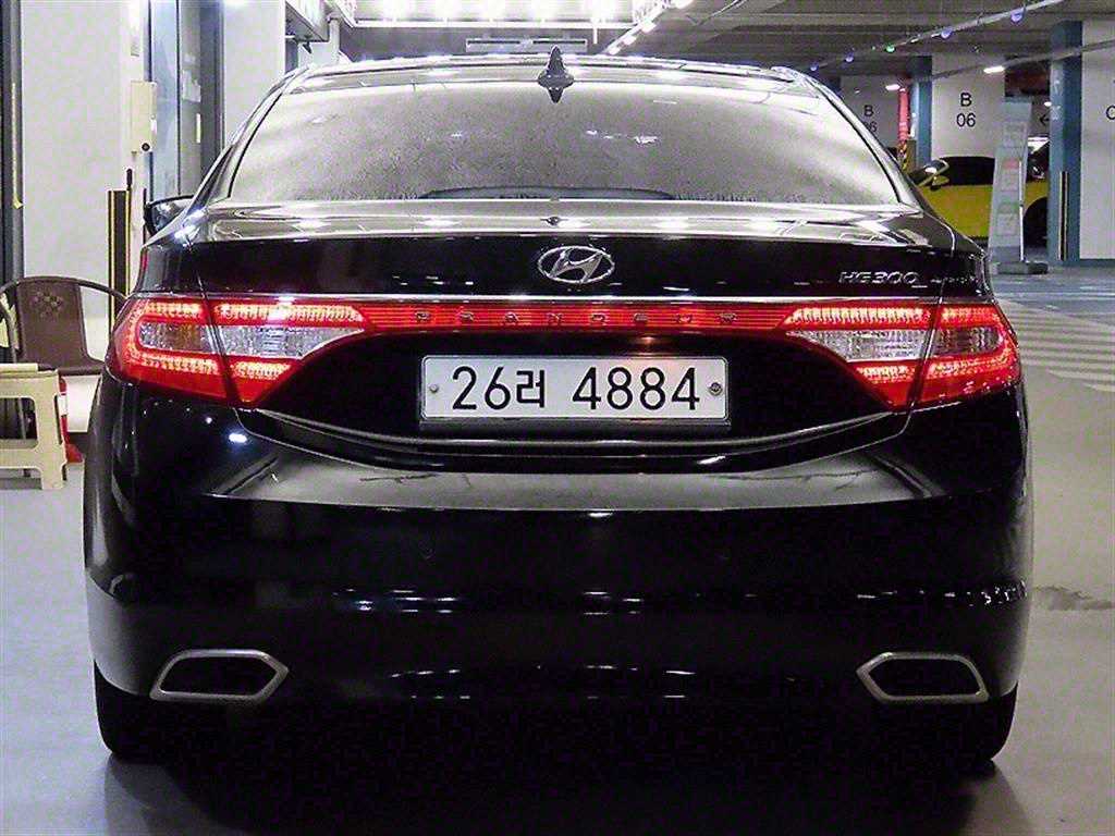HYUNDAI Grandeur - Vista 5
