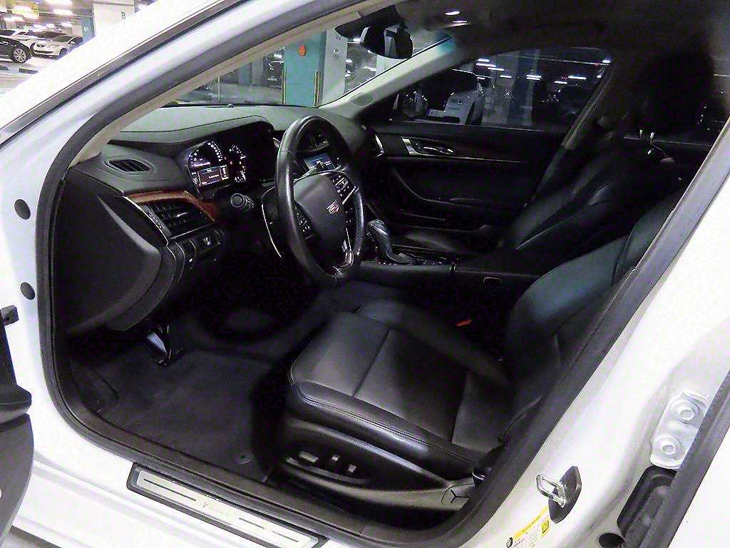 Cadillac CTS - Vista 6