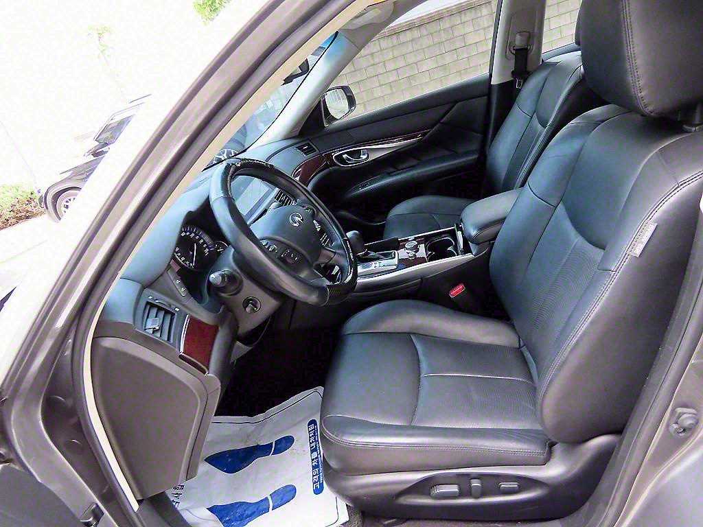 Infiniti Q - Vista 5