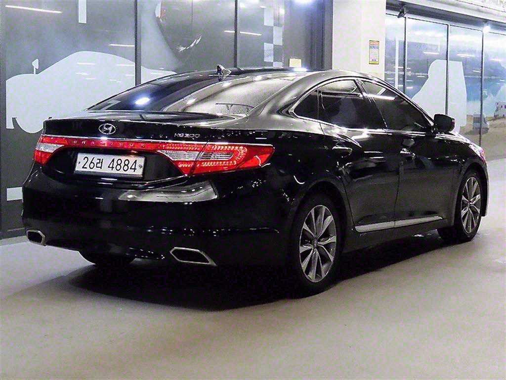 HYUNDAI Grandeur - Vista 4