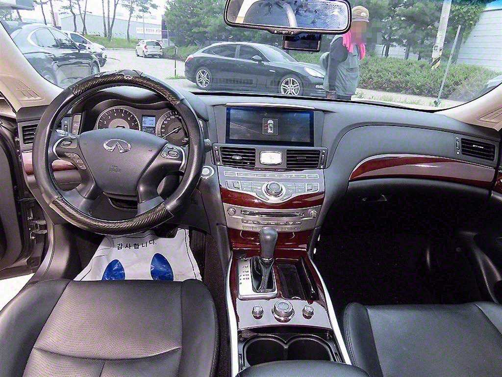 Infiniti Q - Vista 7