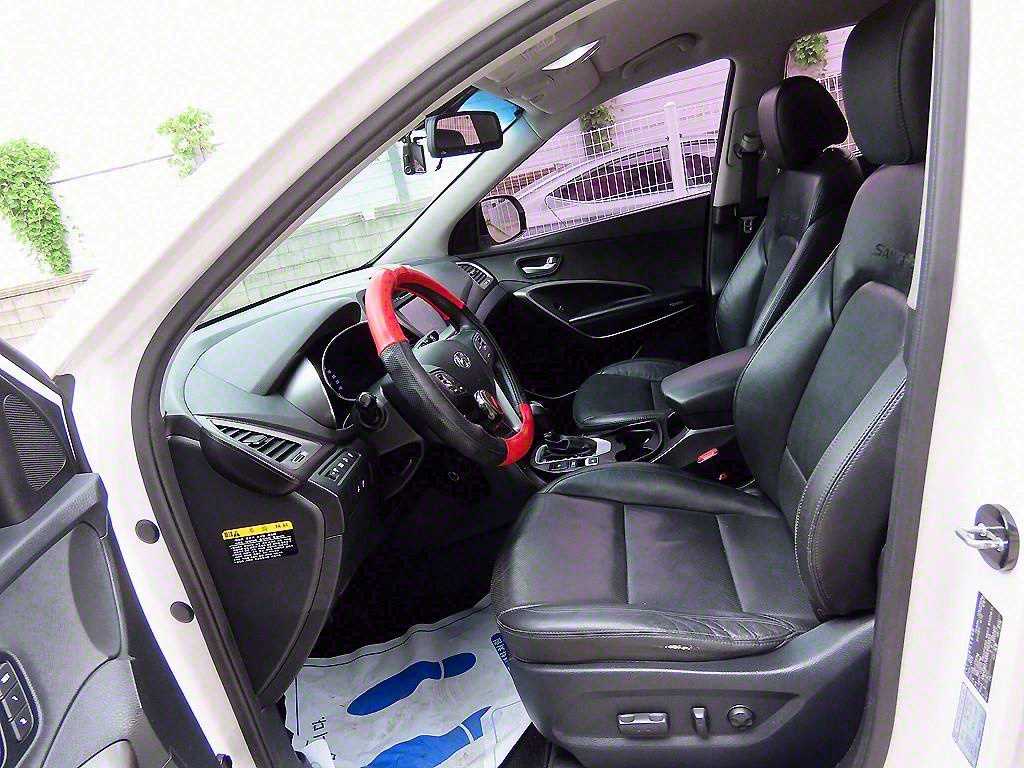 HYUNDAI Santa Fe - Vista 5