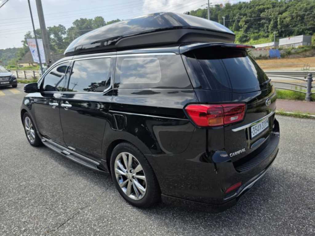 KIA Carnival - Vista 4