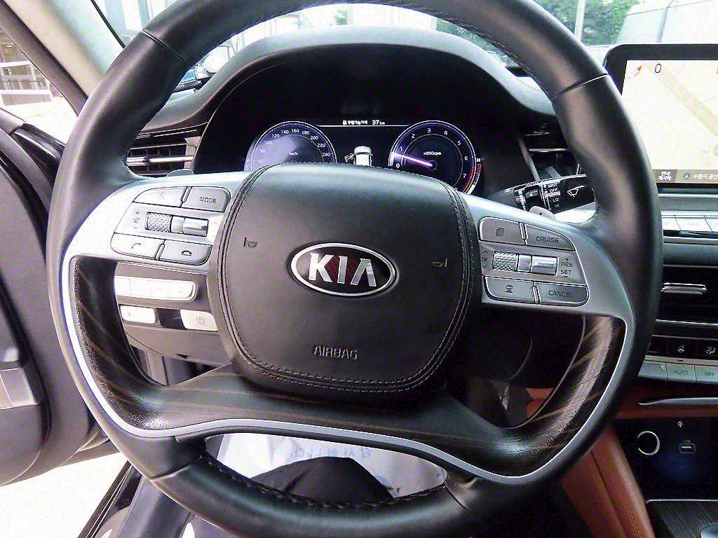 KIA K9 - Vista 8
