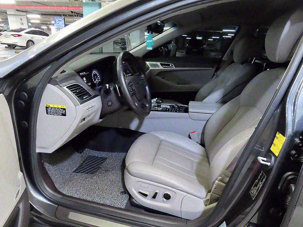 Genesis G80 - Vista 6