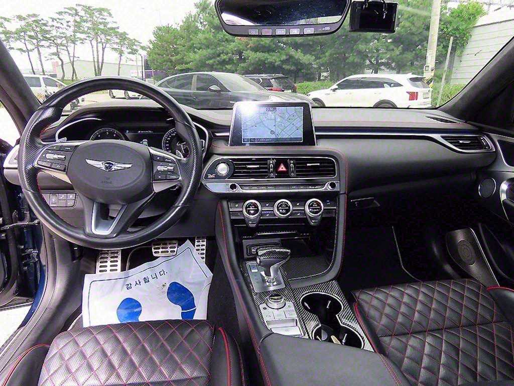 Genesis G70 - Vista 7