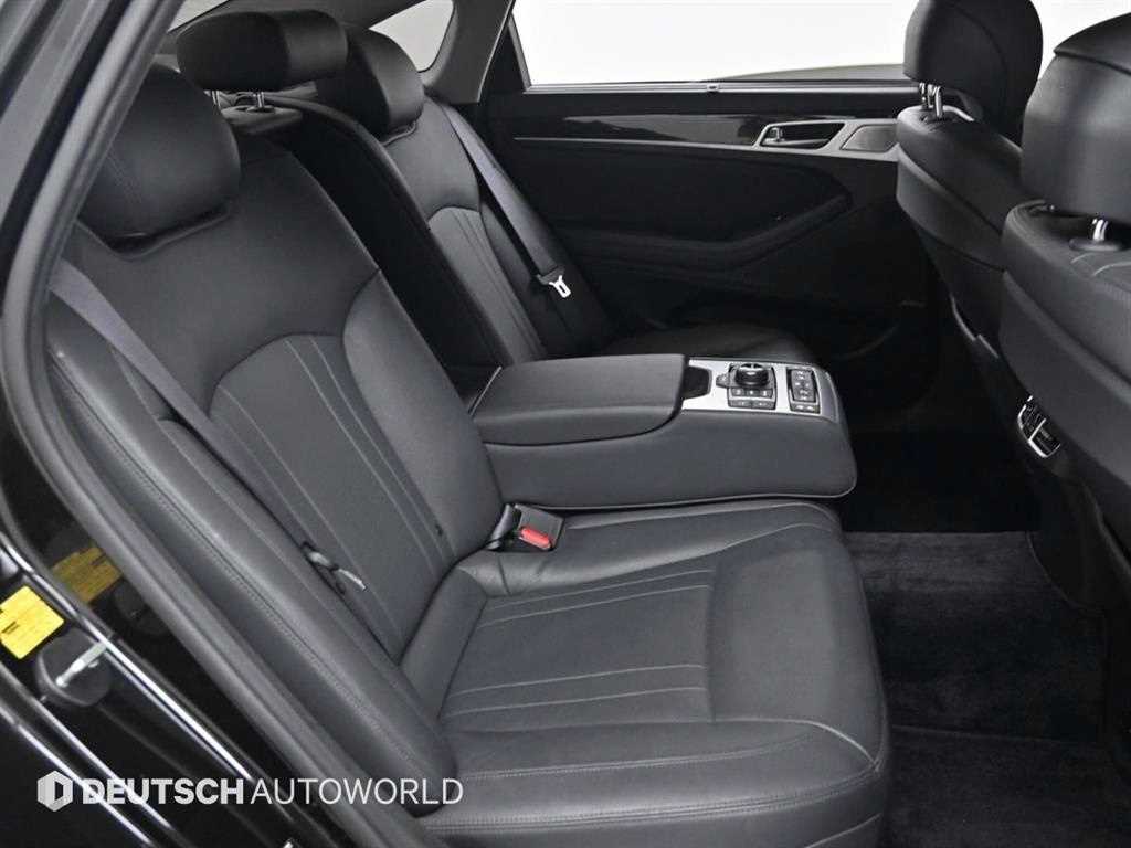 Genesis G80 - Vista 12