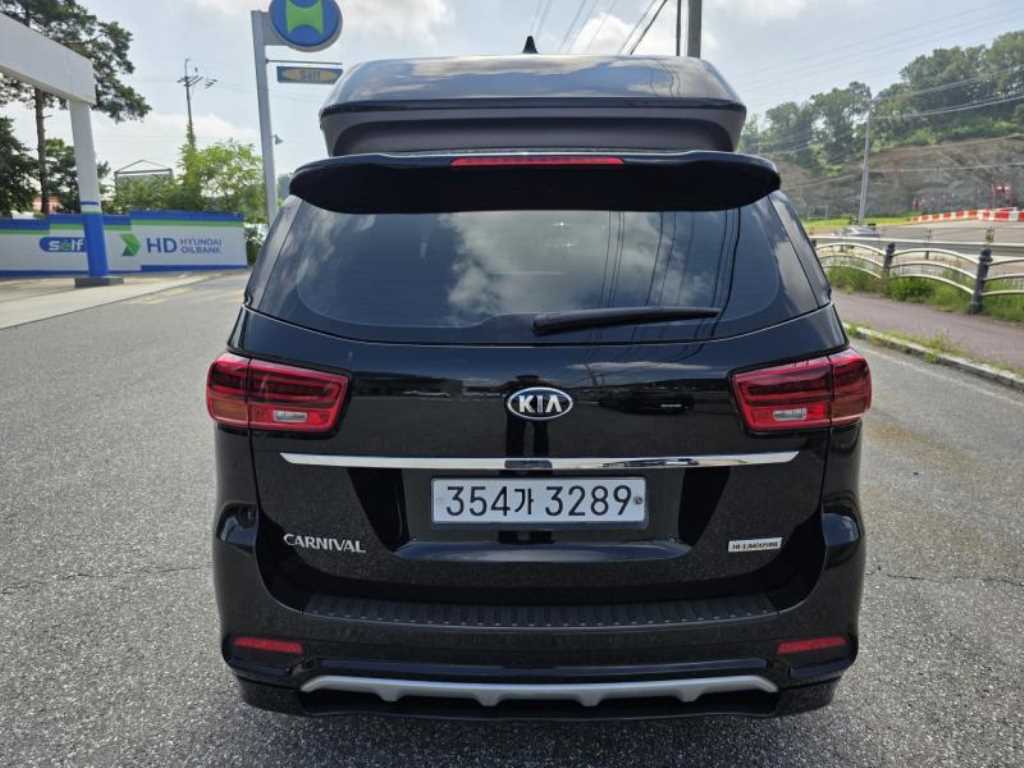 KIA Carnival - Vista 5