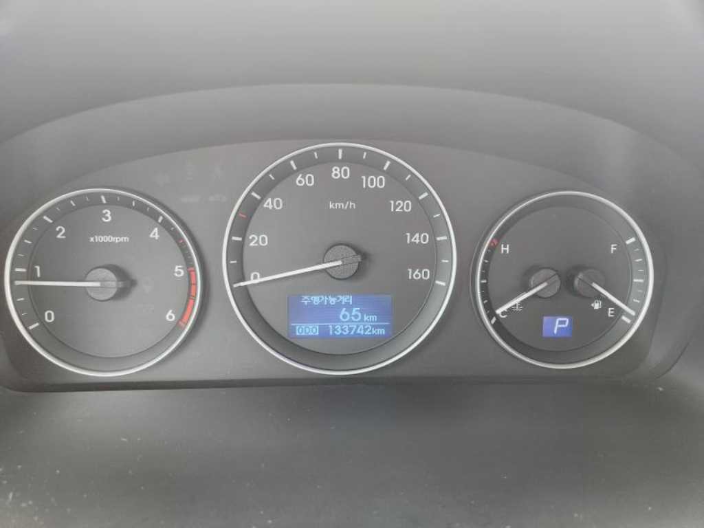 HYUNDAI Starex - Vista 10