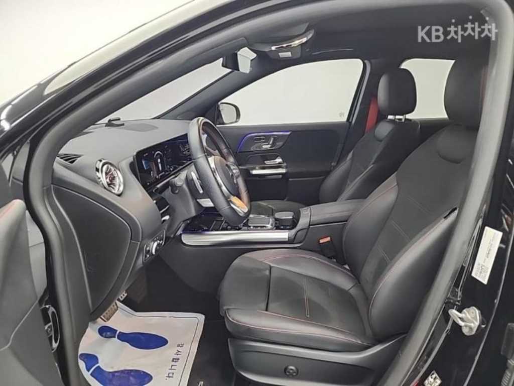 Mercedes Benz GLA Class - Vista 10