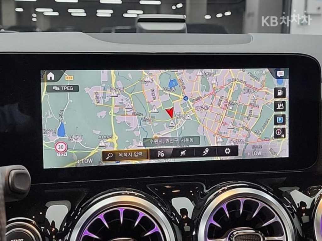 Mercedes Benz GLA Class 2021 Negro - Importación desde Corea - HF Imports Iquique - Foto 13