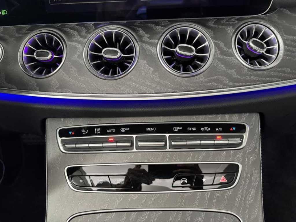 Mercedes Benz E class - Vista 10