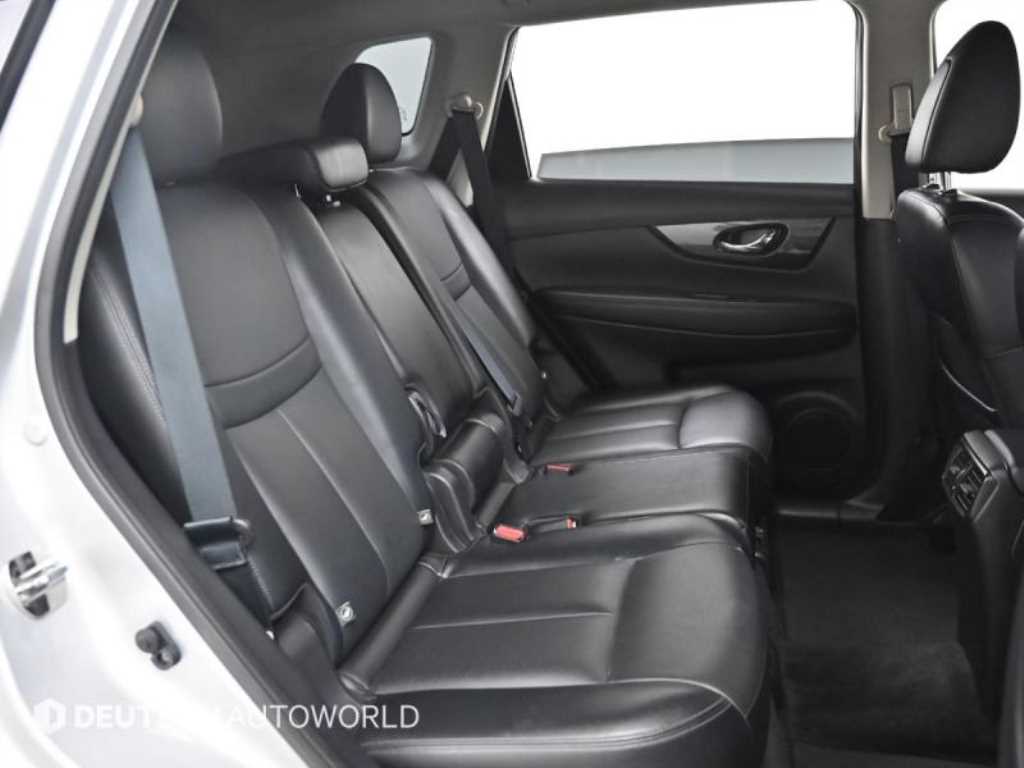 Nissan Extrail - Vista 12