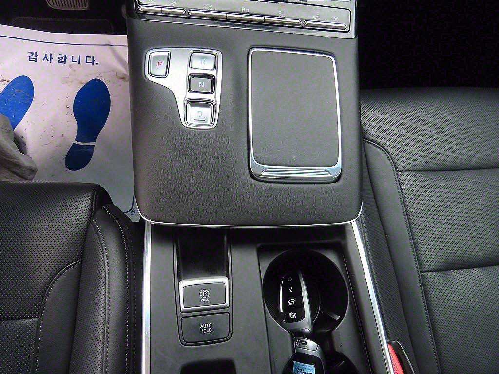 HYUNDAI Grandeur - Vista 10