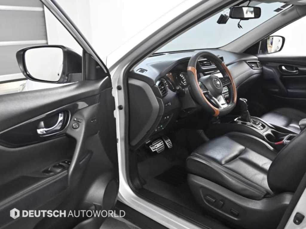 Nissan Extrail - Vista 11