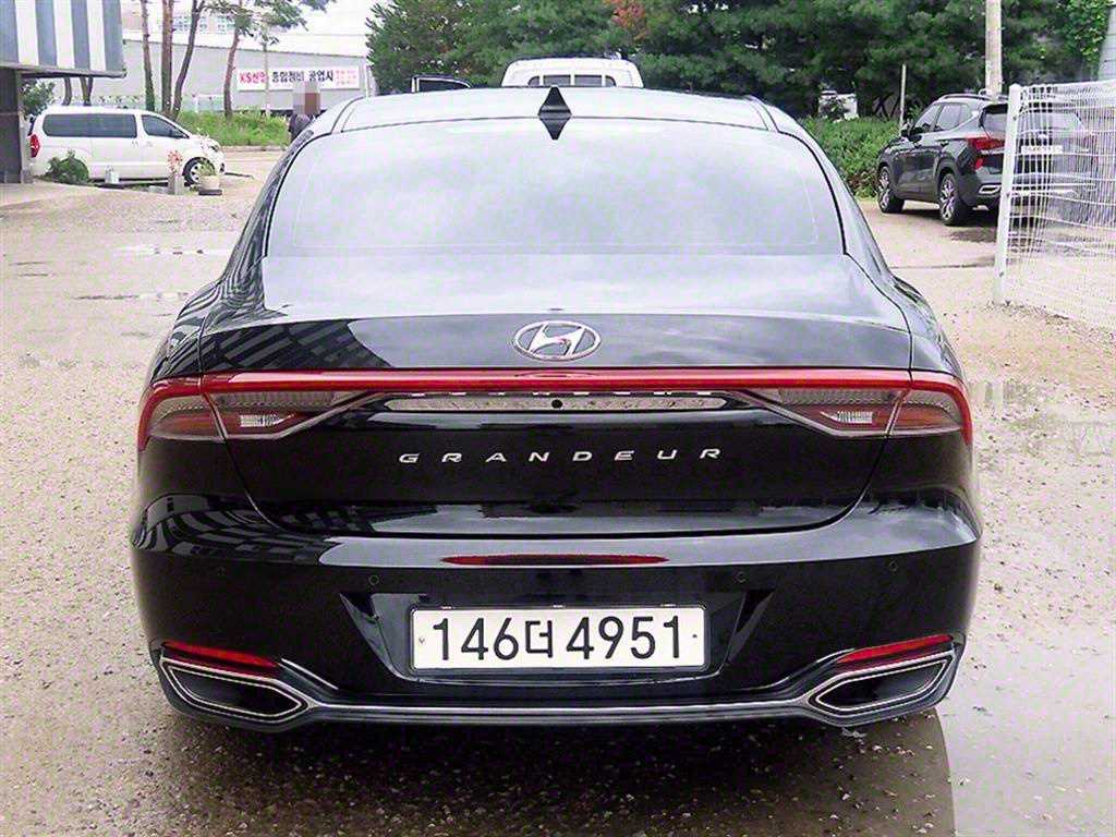 HYUNDAI Grandeur - Vista 4