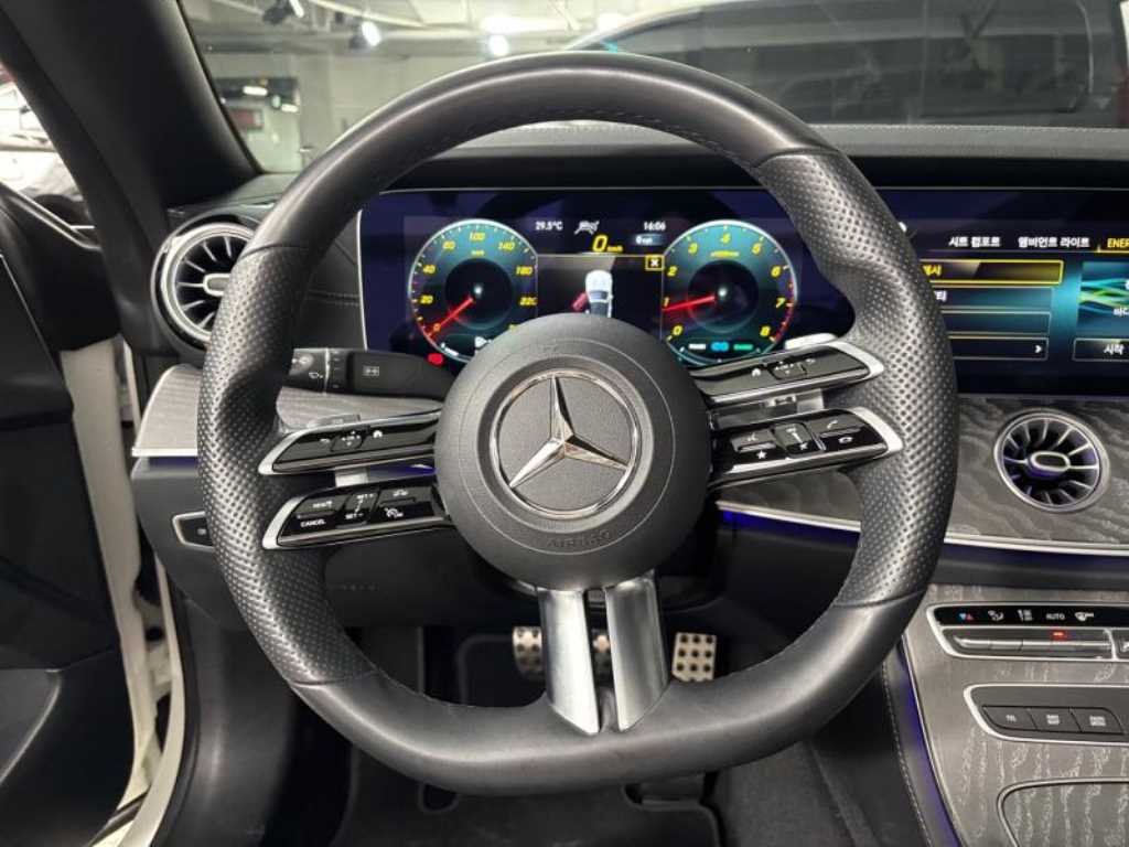 Mercedes Benz E class - Vista 7