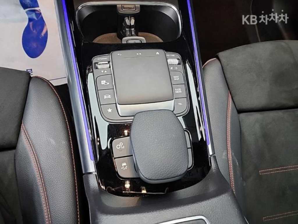 Mercedes Benz GLA Class 2021 Negro - Importación desde Corea - HF Imports Iquique - Foto 15