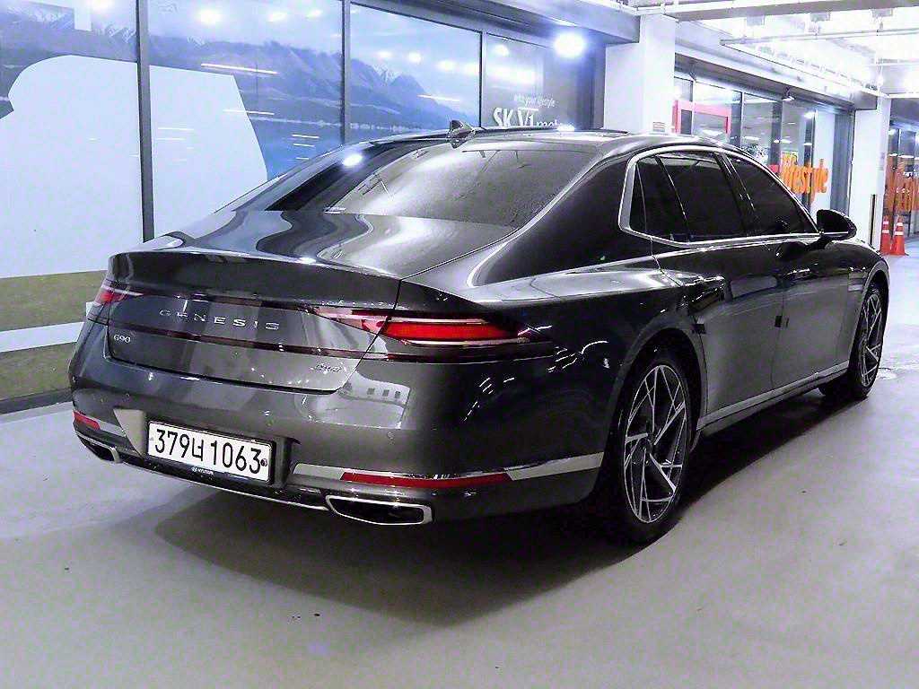 Genesis G90 - Vista 4