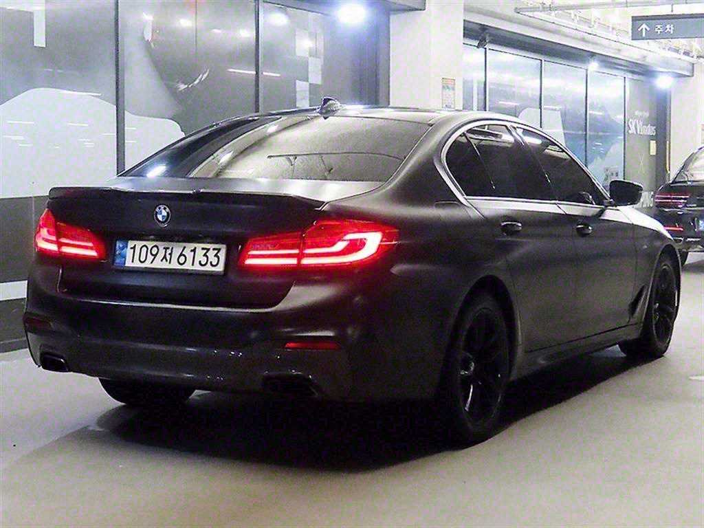BMW 5 Series - Vista 4