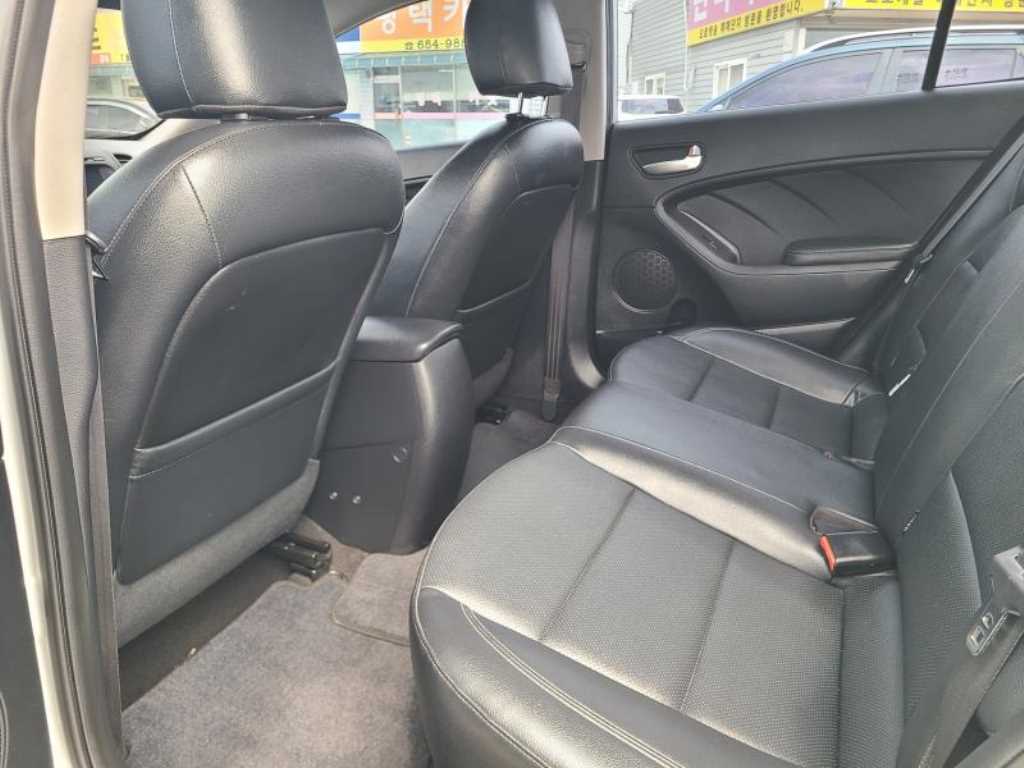 KIA K3 2015 Gris - Importación desde Corea - HF Imports Iquique - Foto 17