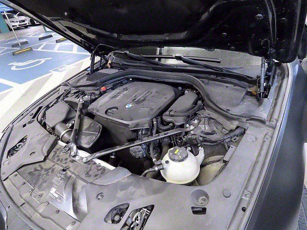 BMW 5 Series 2018 Negro - Importación desde Corea - HF Imports Iquique - Foto 18