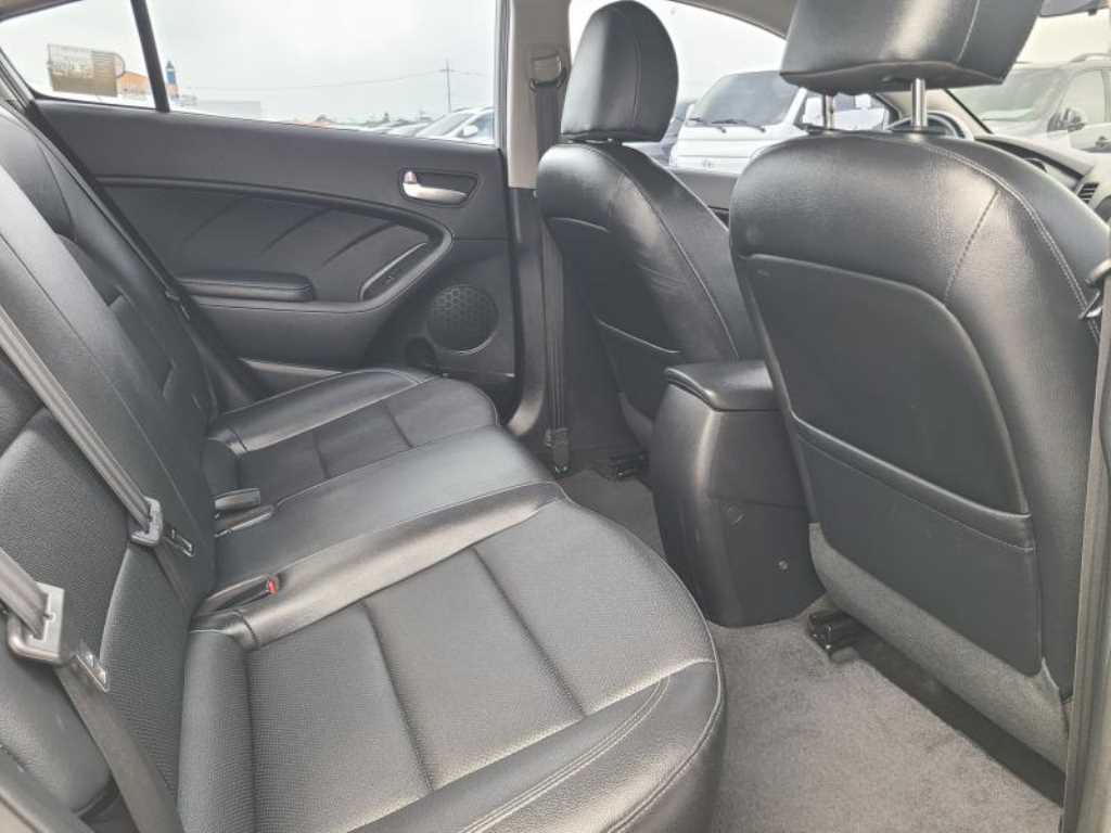 KIA K3 2015 Gris - Importación desde Corea - HF Imports Iquique - Foto 16