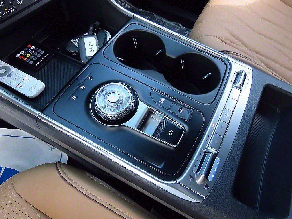 KIA Carnival - Vista 12