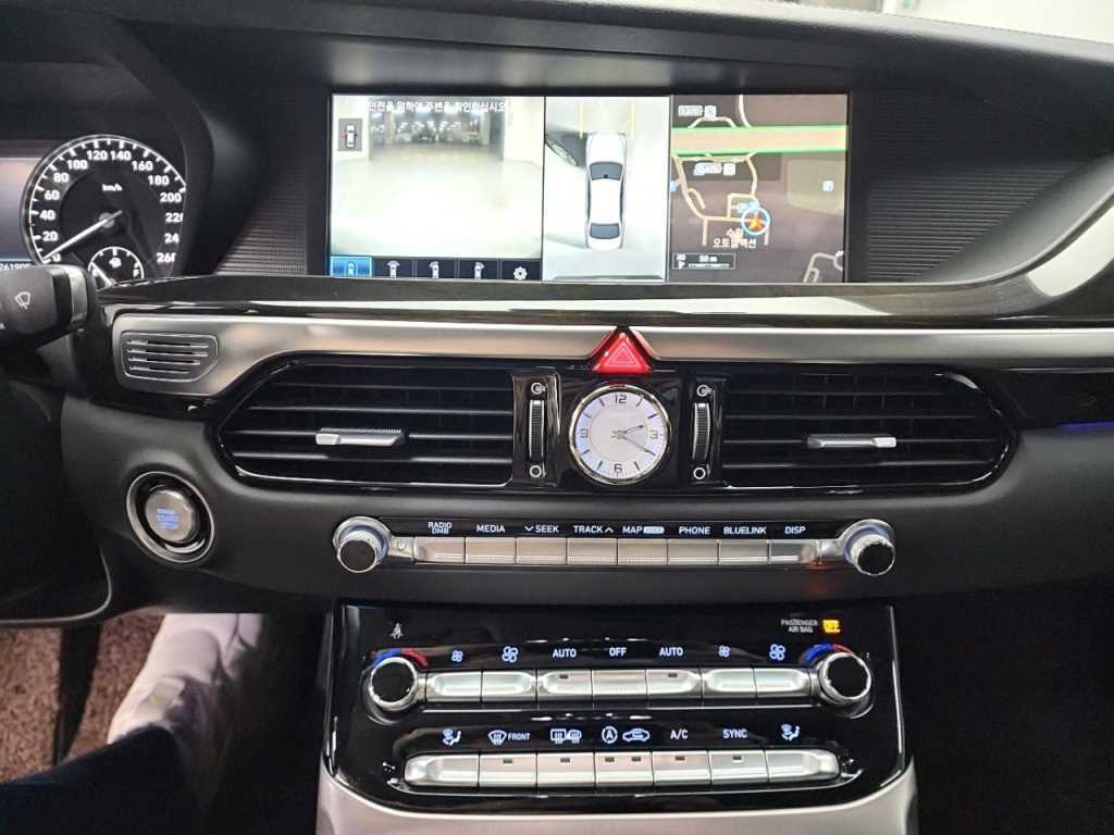 Genesis EQ900 - Vista 10