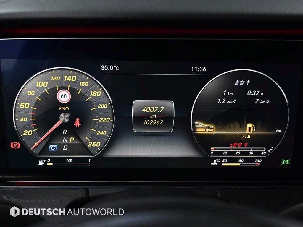 Mercedes Benz E class - Vista 8