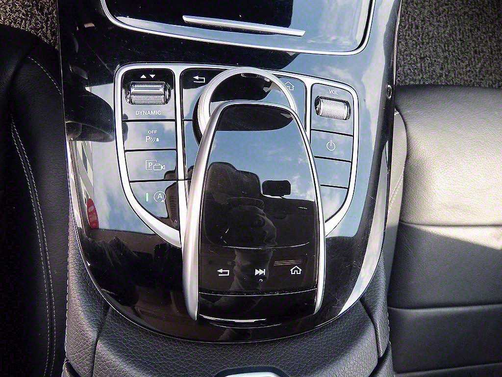 Mercedes Benz E class - Vista 12