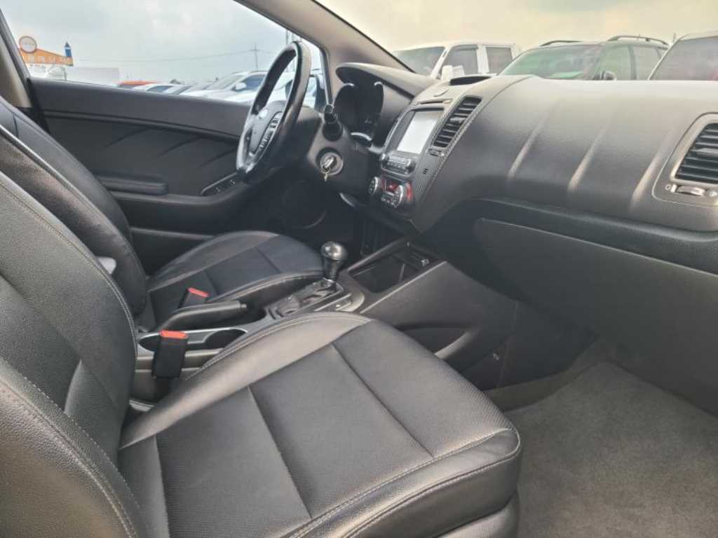 KIA K3 2015 Gris - Importación desde Corea - HF Imports Iquique - Foto 15