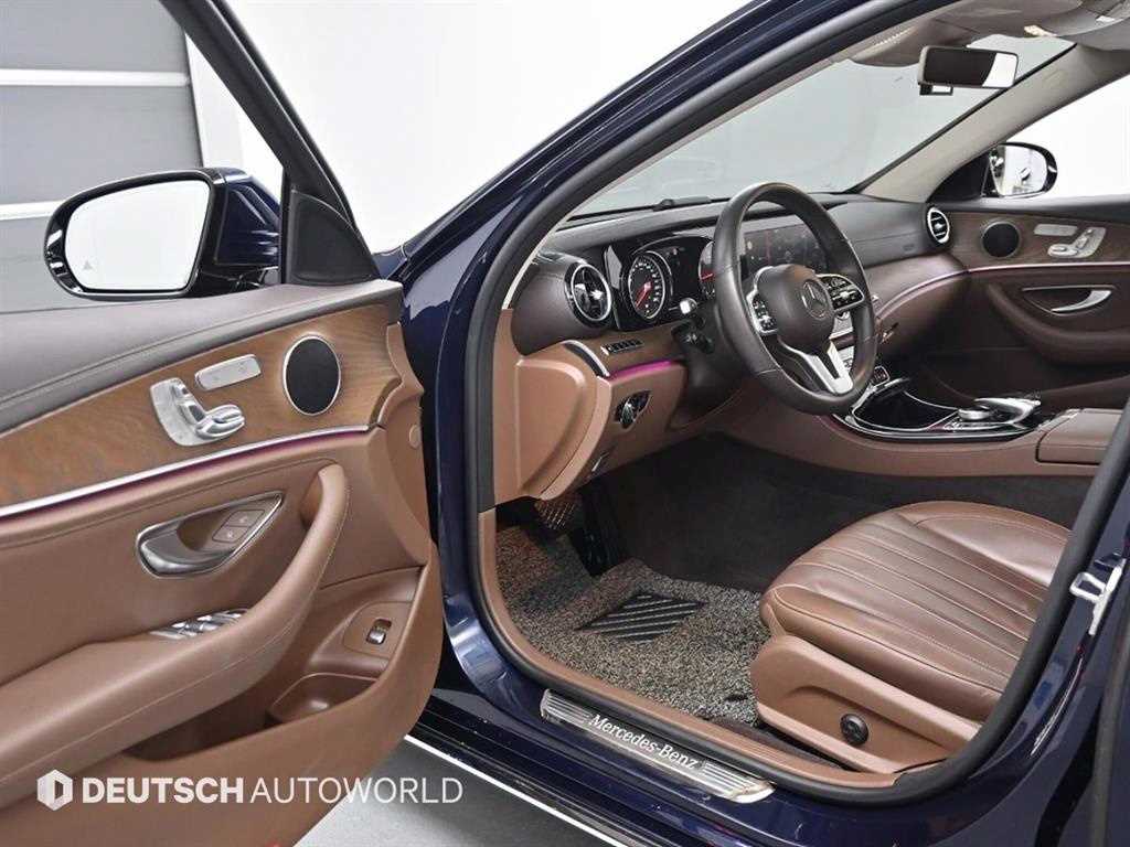 Mercedes Benz E class - Vista 11