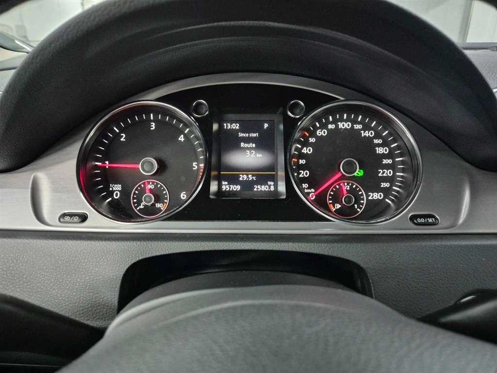 Volkswagen CC - Vista 9