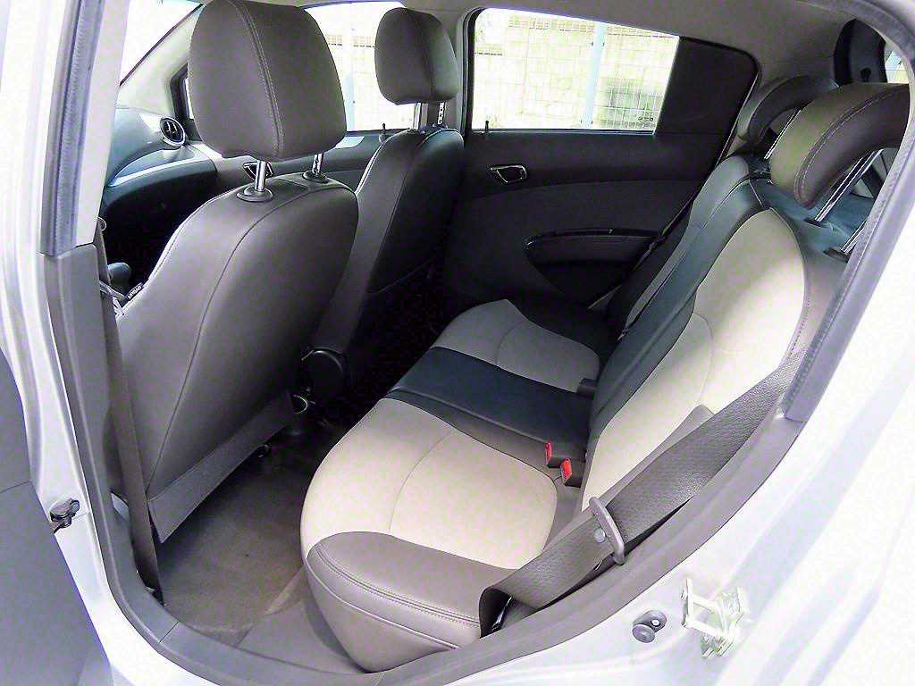 Chevrolet Spark - Vista 6