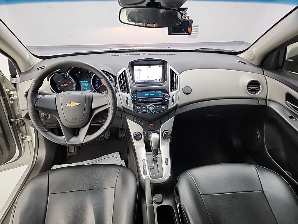 Chevrolet Cruise - Vista 7