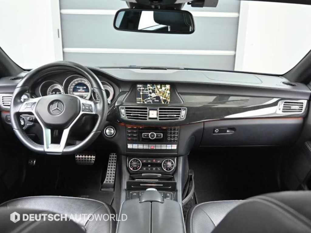 Mercedes Benz CLS Class - Vista 7