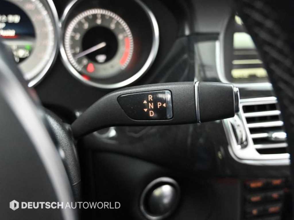 Mercedes Benz CLS Class - Vista 9