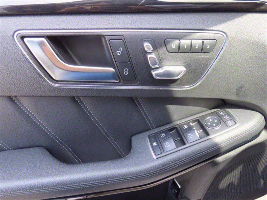 Mercedes Benz E class - Vista 12