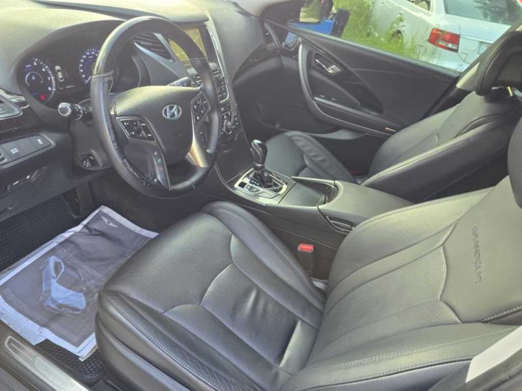 HYUNDAI Grandeur - Vista 12