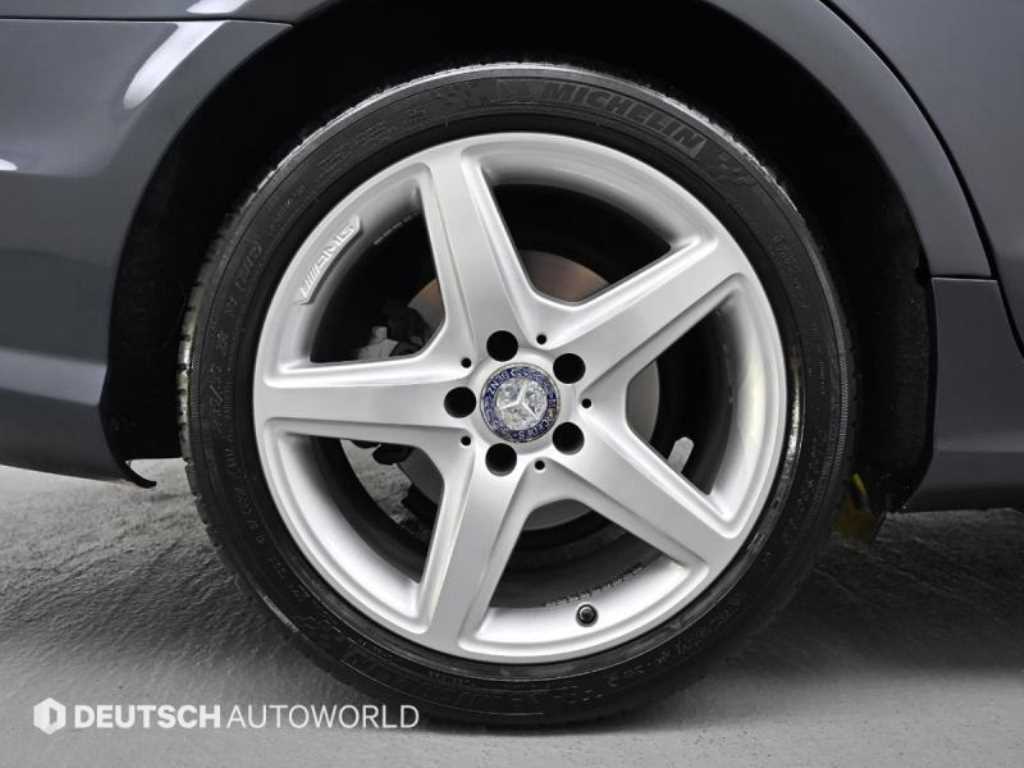 Mercedes Benz CLS Class - Vista 5