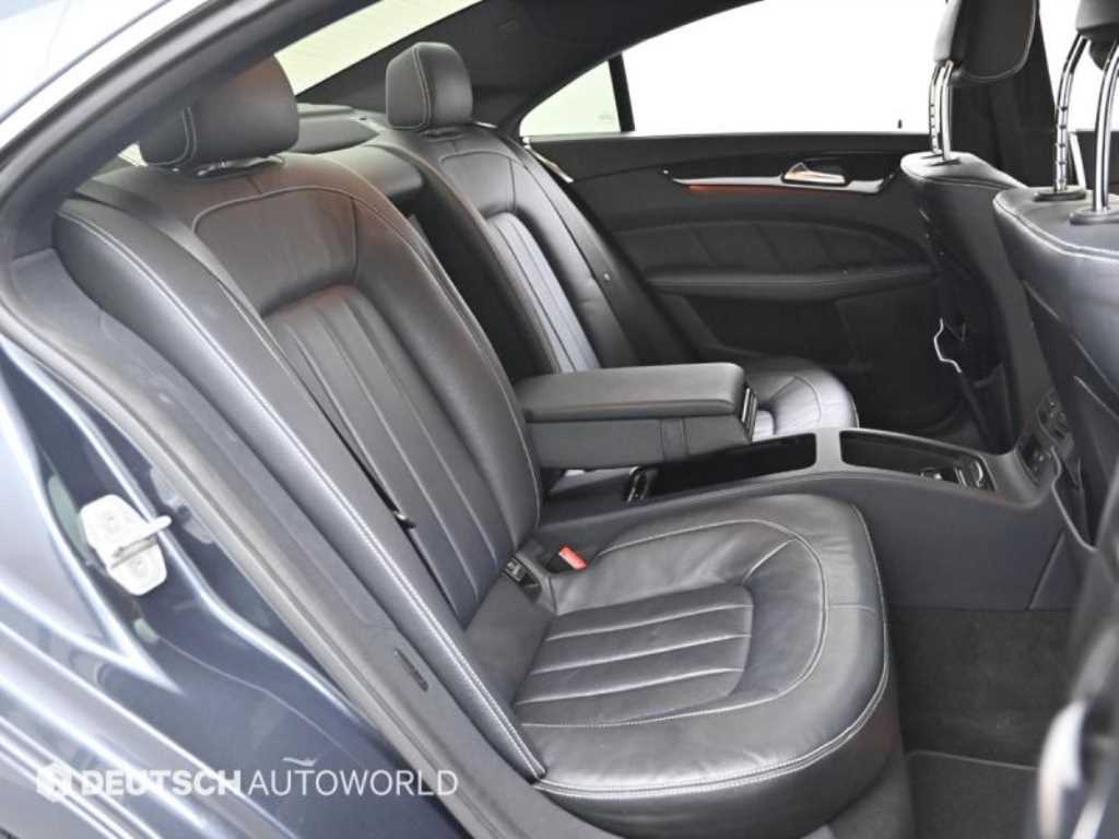 Mercedes Benz CLS Class - Vista 12
