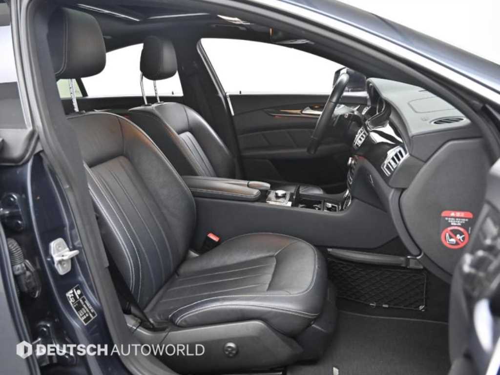 Mercedes Benz CLS Class - Vista 10
